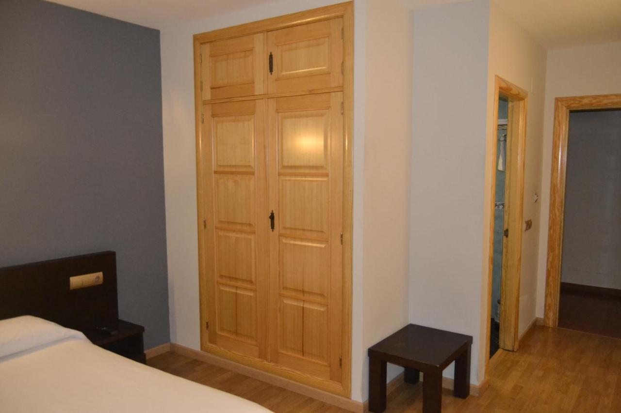 Hotel El Tratado Тордесиляс Екстериор снимка