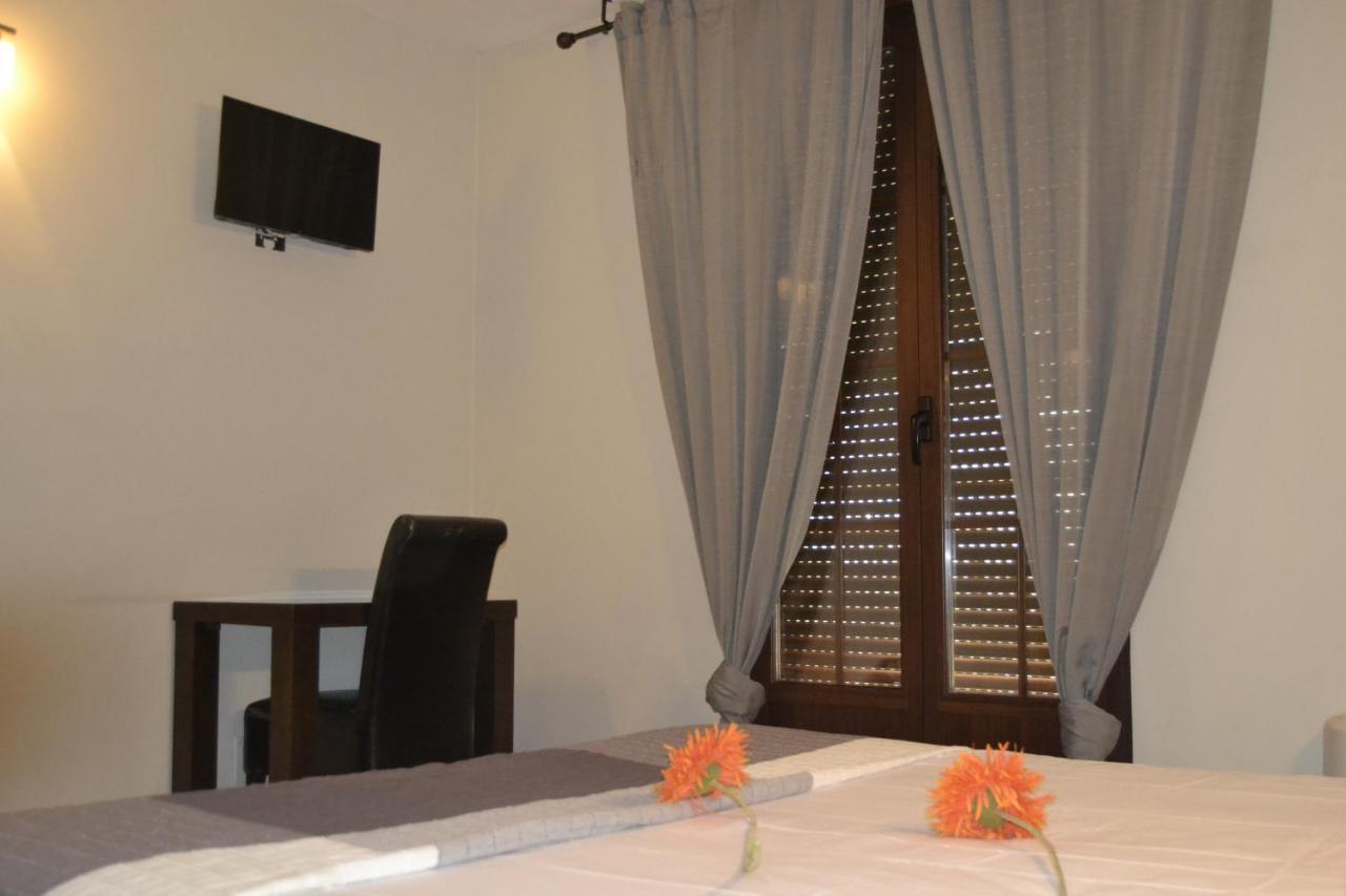 Hotel El Tratado Тордесиляс Екстериор снимка