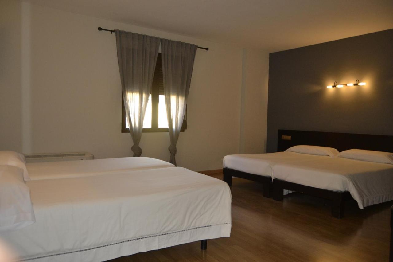 Hotel El Tratado Тордесиляс Екстериор снимка